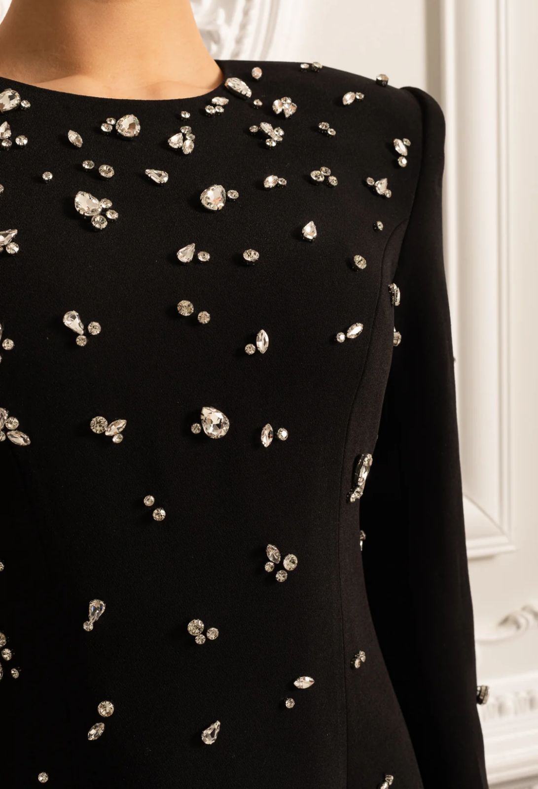 Isabela | Vestido Longo com Bordado à Mão em Pedrarias