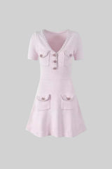 Isabela | Vestido Curto em Tricô Evasê Rosa com Botões