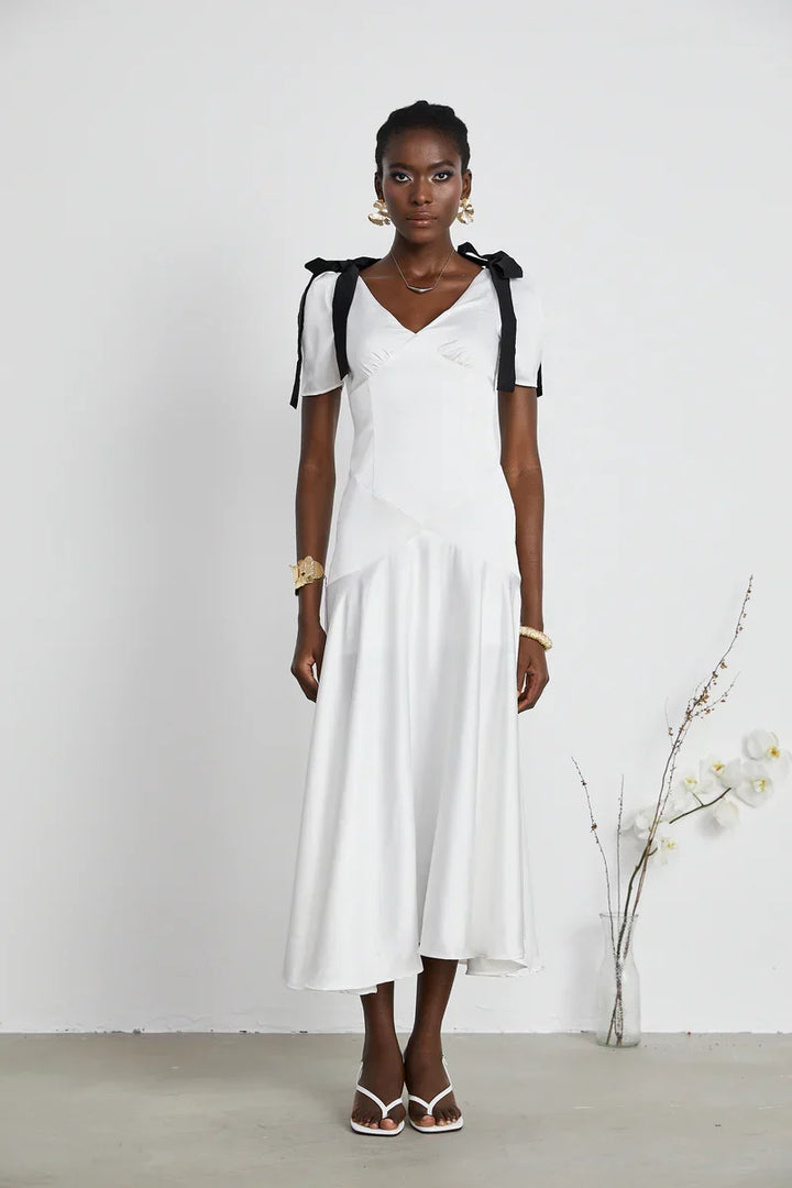 Vestido Longo Elegante  Laços e Decote em V