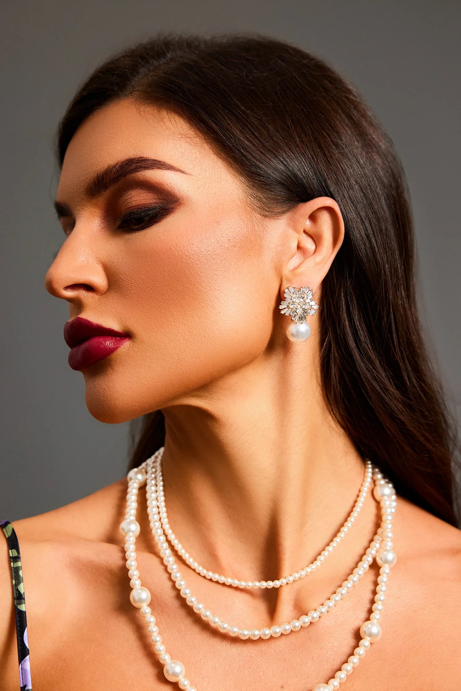 Brincos  Pérolas e Pedrarias – Elegância Leve para Festas e Casamentos