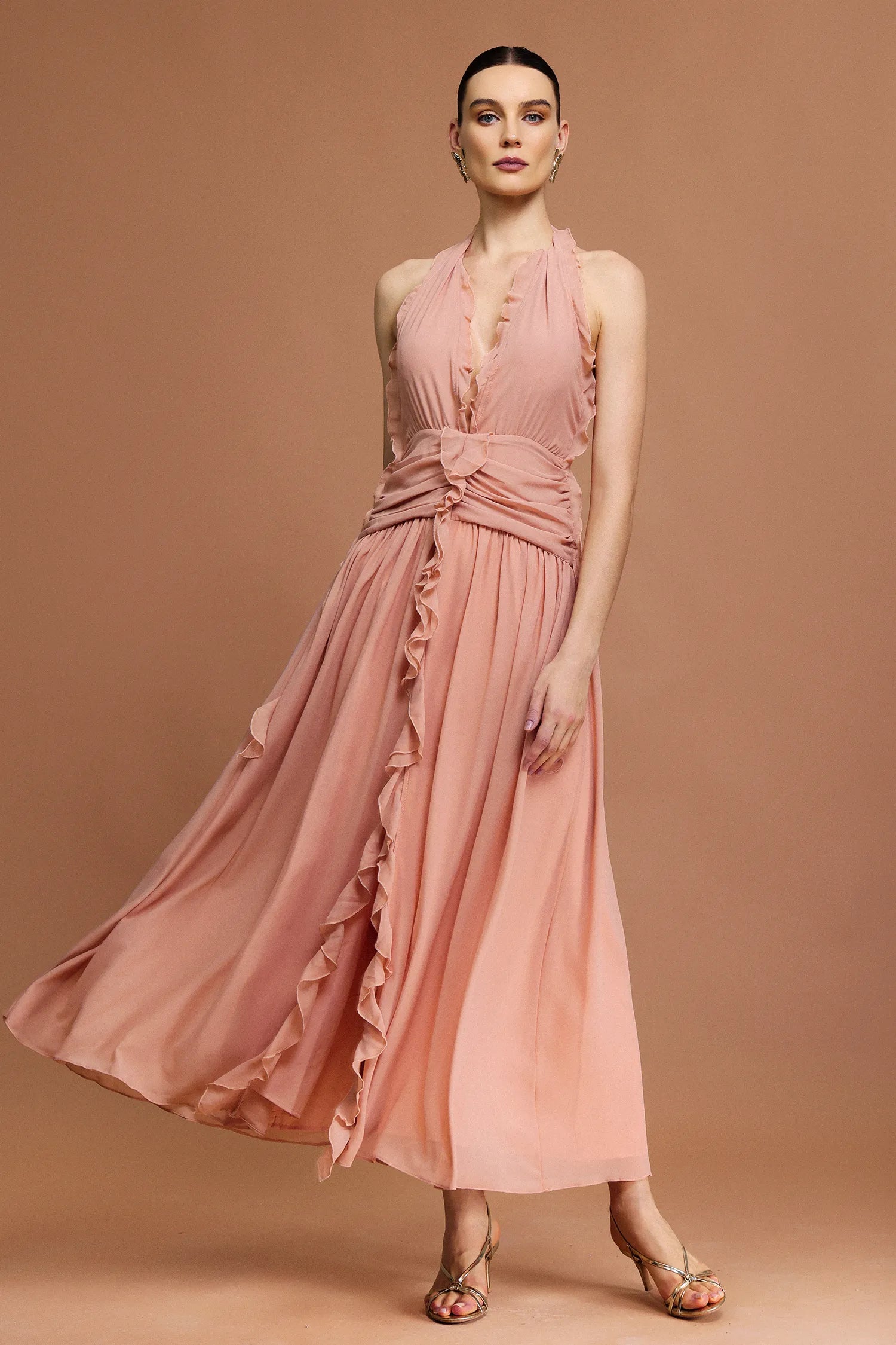 Vestido Longo Rosa com Decote V, Costas Abertas e Acabamento Floral