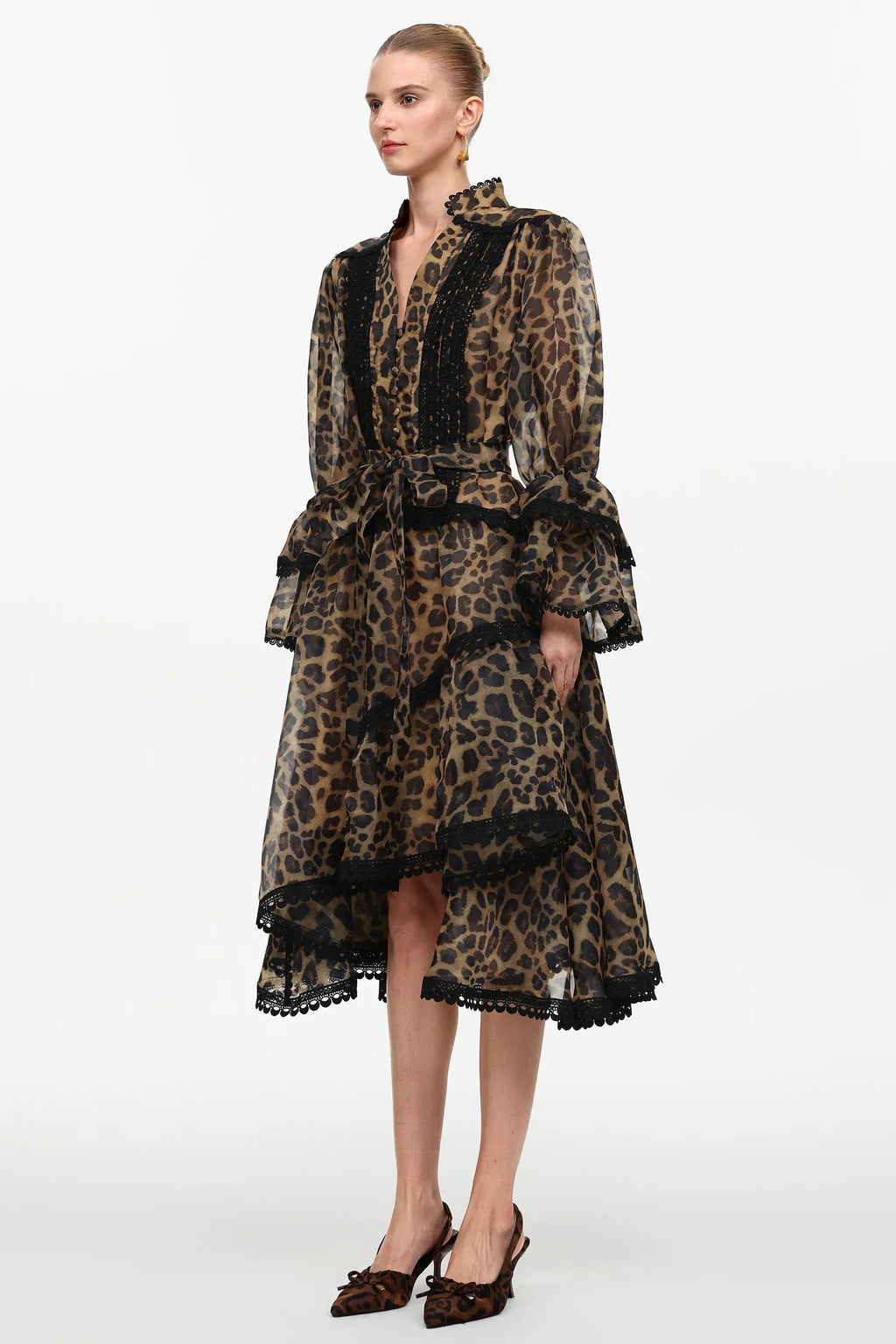 Vestido Midi com Estampa Animal Print, Decote V, Manga Ampla e Cintura Alta Assimétrica