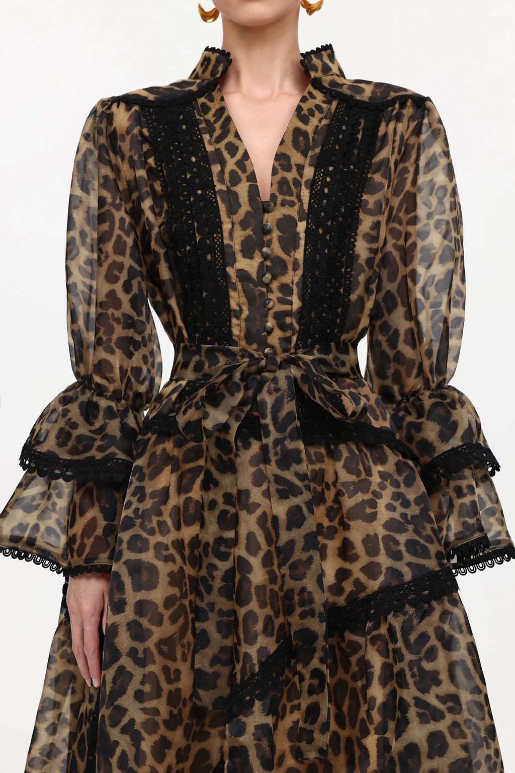 Vestido Midi com Estampa Animal Print, Decote V, Manga Ampla e Cintura Alta Assimétrica