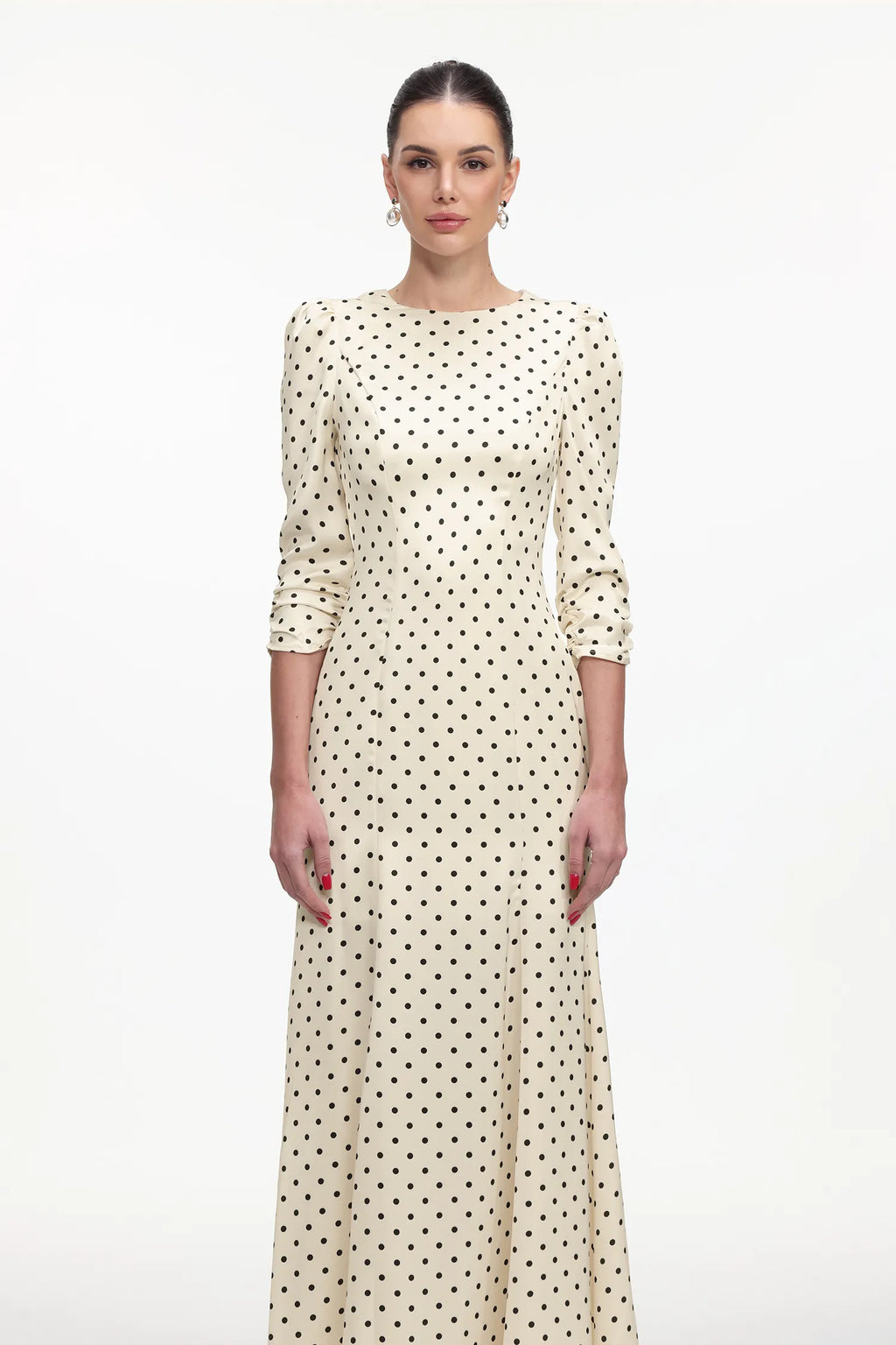 Vestido Sereia Elegante com Mangas Longas e Decote Costas em Formato de Coração