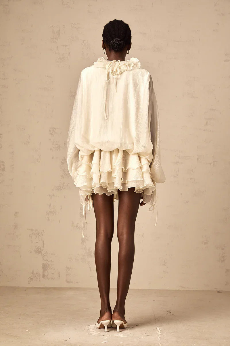 Vestido Flores em 3D, Decote em V e Detalhes em Babados