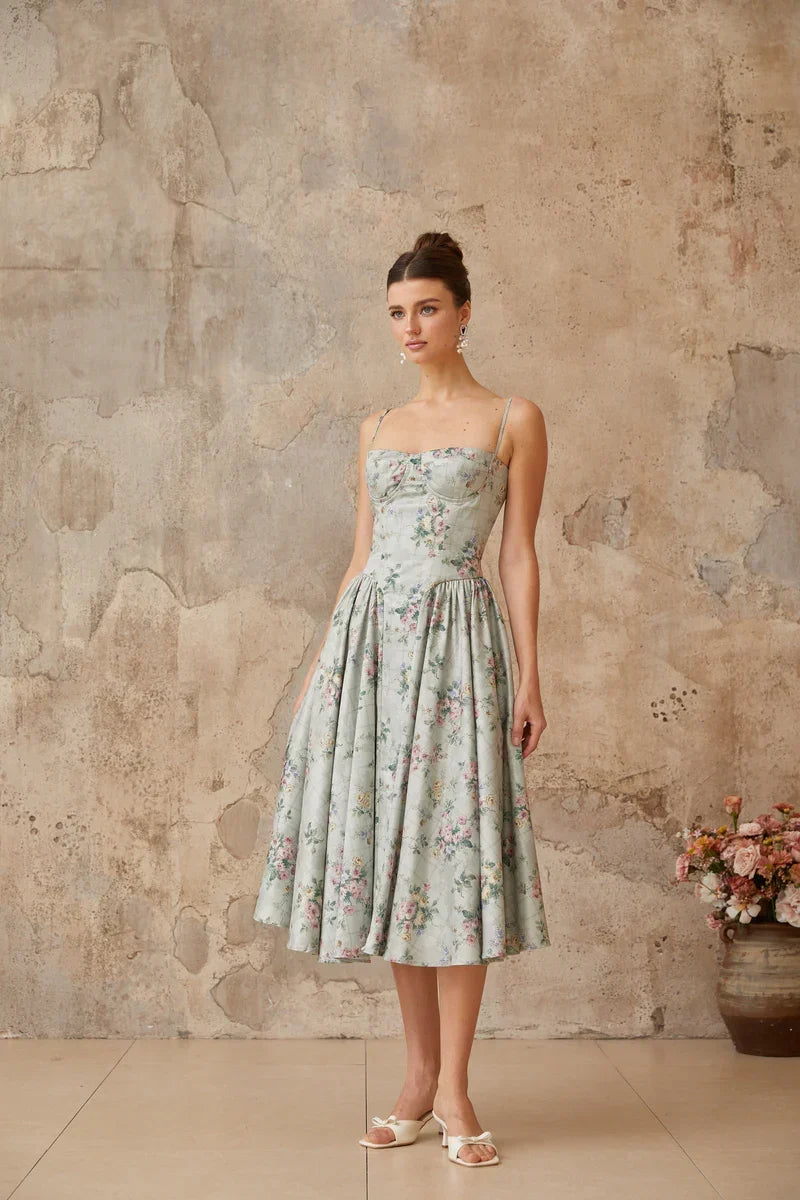 Vestido Estampado com Modelagem Slim e Cintura Definida