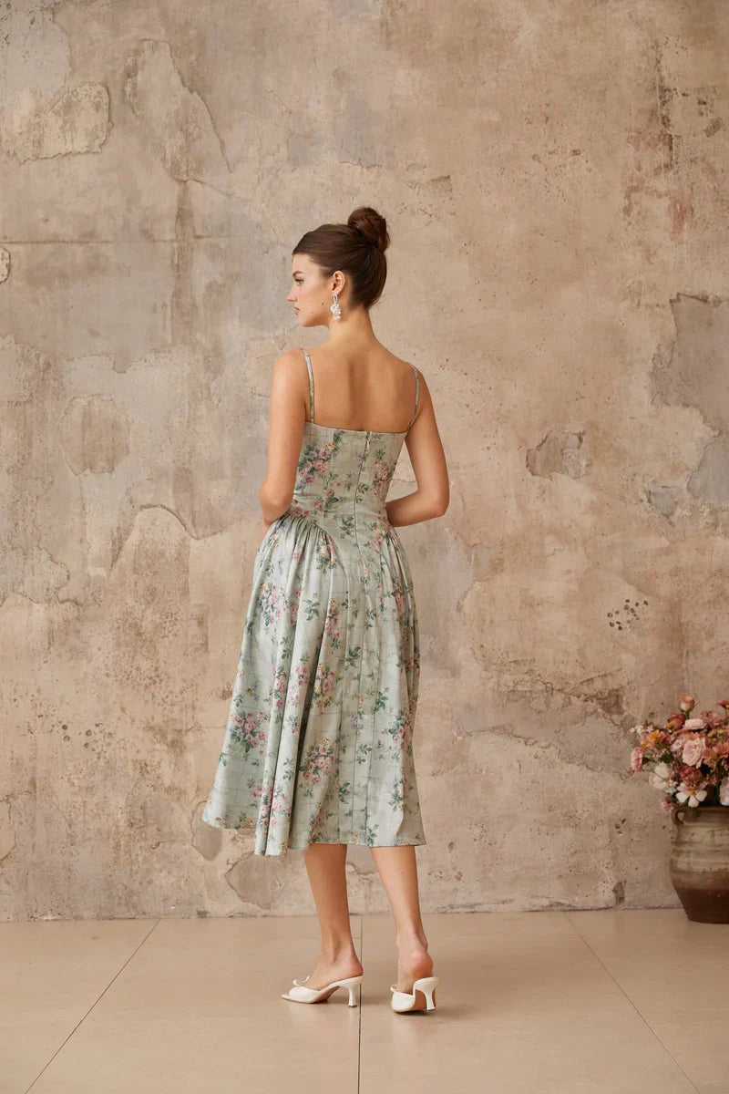 Vestido Estampado com Modelagem Slim e Cintura Definida