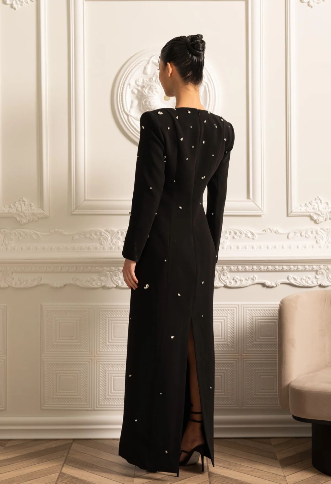 Isabela | Vestido Longo com Bordado à Mão em Pedrarias