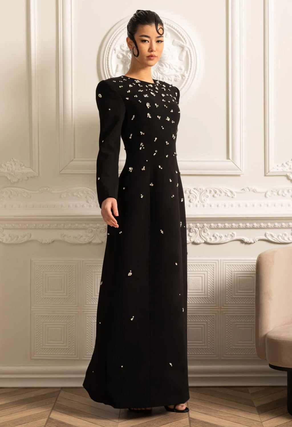 Isabela | Vestido Longo com Bordado à Mão em Pedrarias