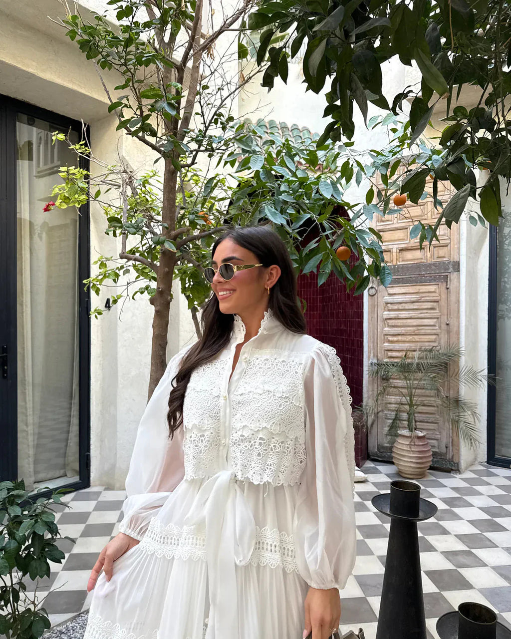Valentina | Vestido Longo em Renda Artesanal com Aplicação de Pérolas