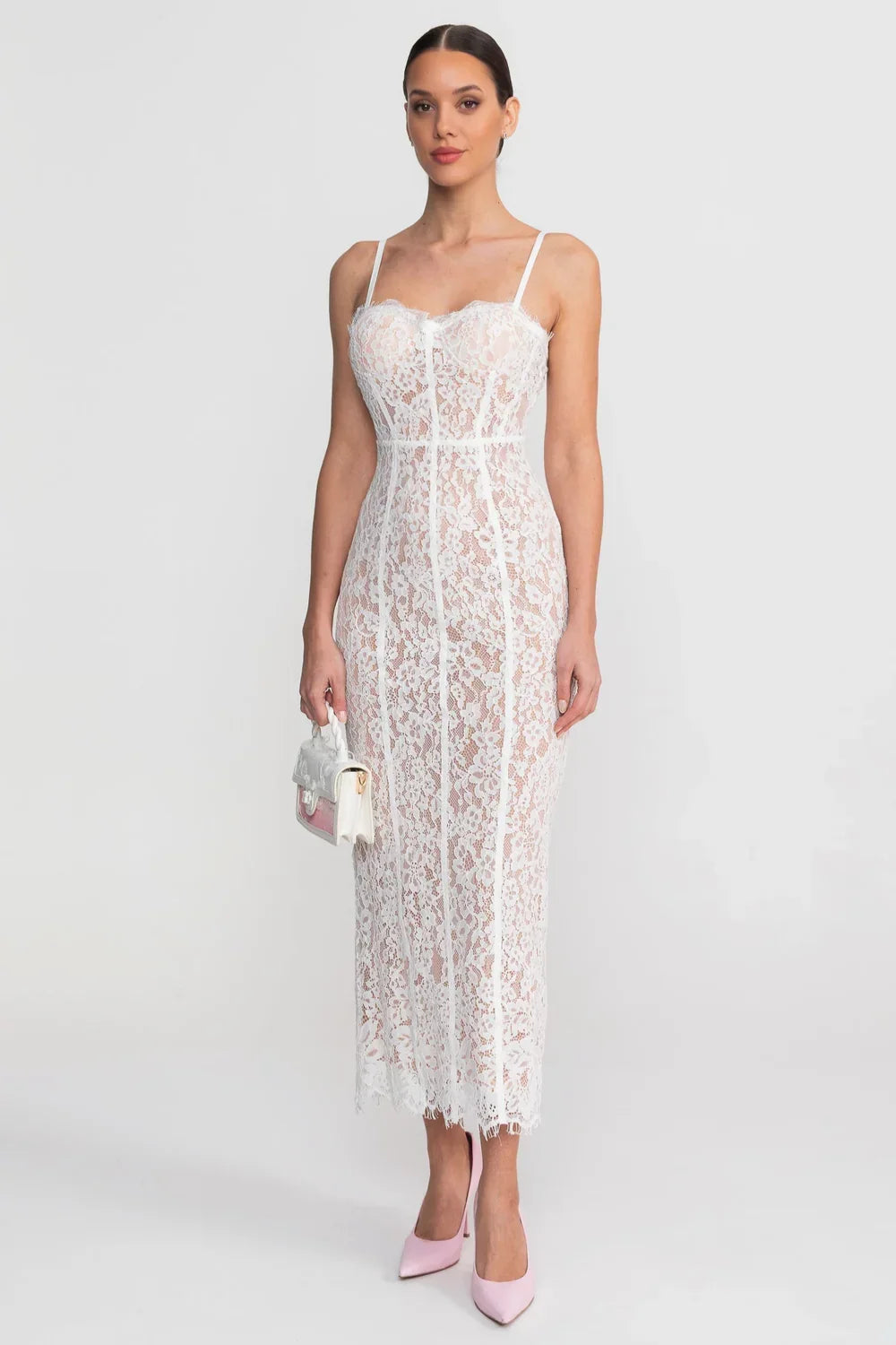 Vestido Longo Escultural com Decote Quadrado e Renda Nobre