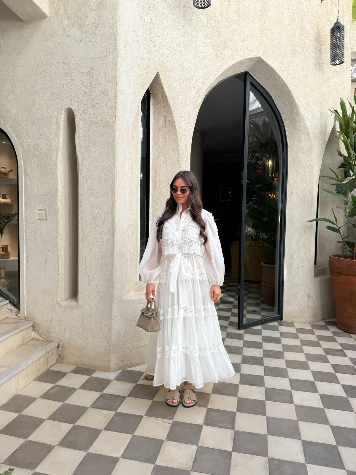 Valentina | Vestido Longo em Renda Artesanal com Aplicação de Pérolas