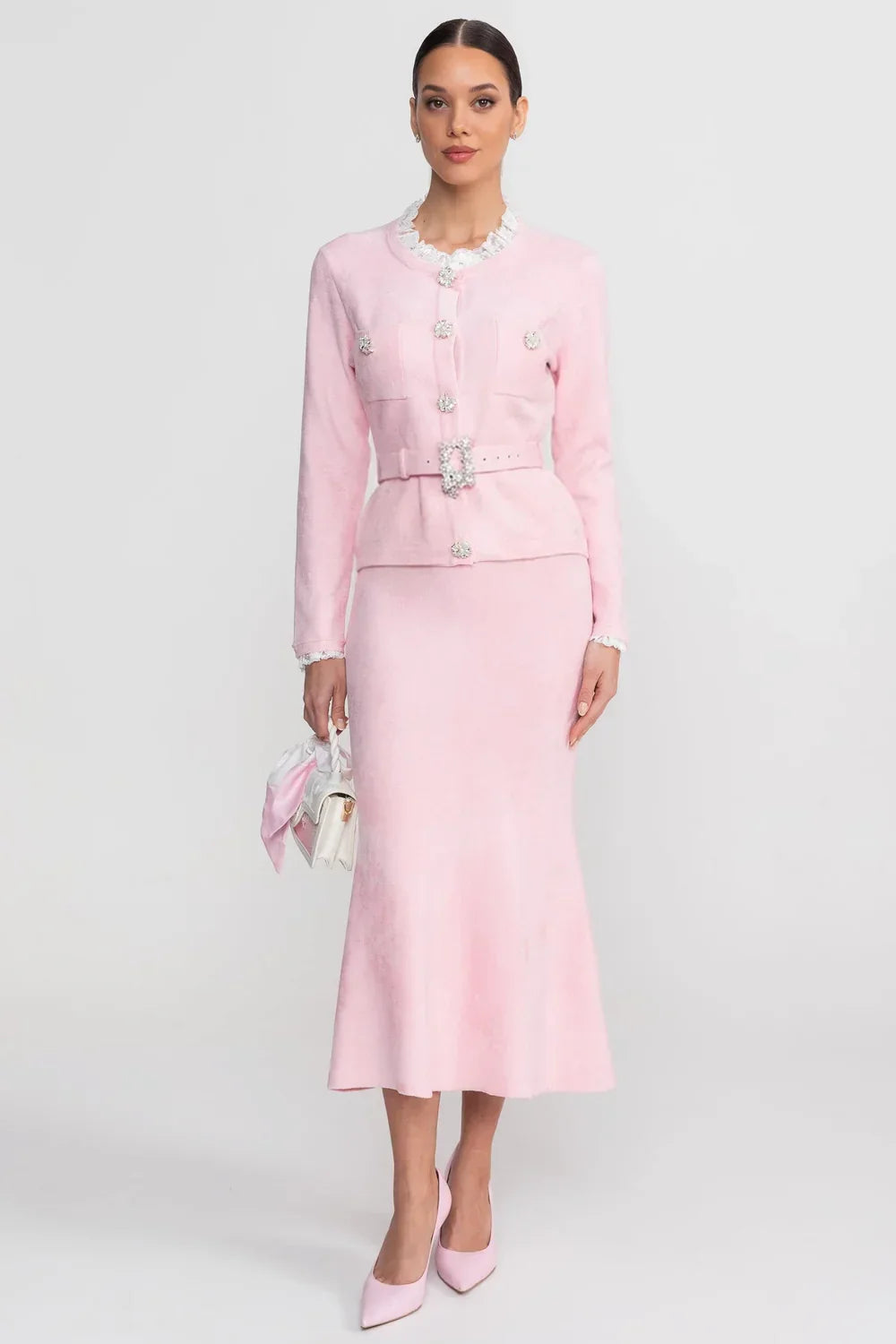 Conjunto Executivo Rosa: Casaco Estruturado e Saia Sereia Midi – Elegância