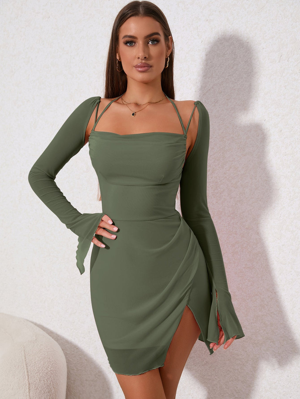 Rosária | Vestido Mini Rosa com Manga Longa e Drapeado Assimétrico