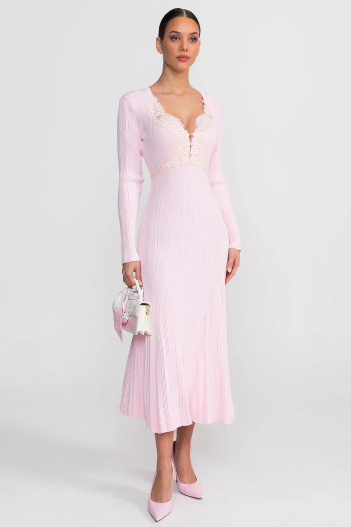 Letícia | Vestido Midi Canelado Rosa com Detalhes em Renda