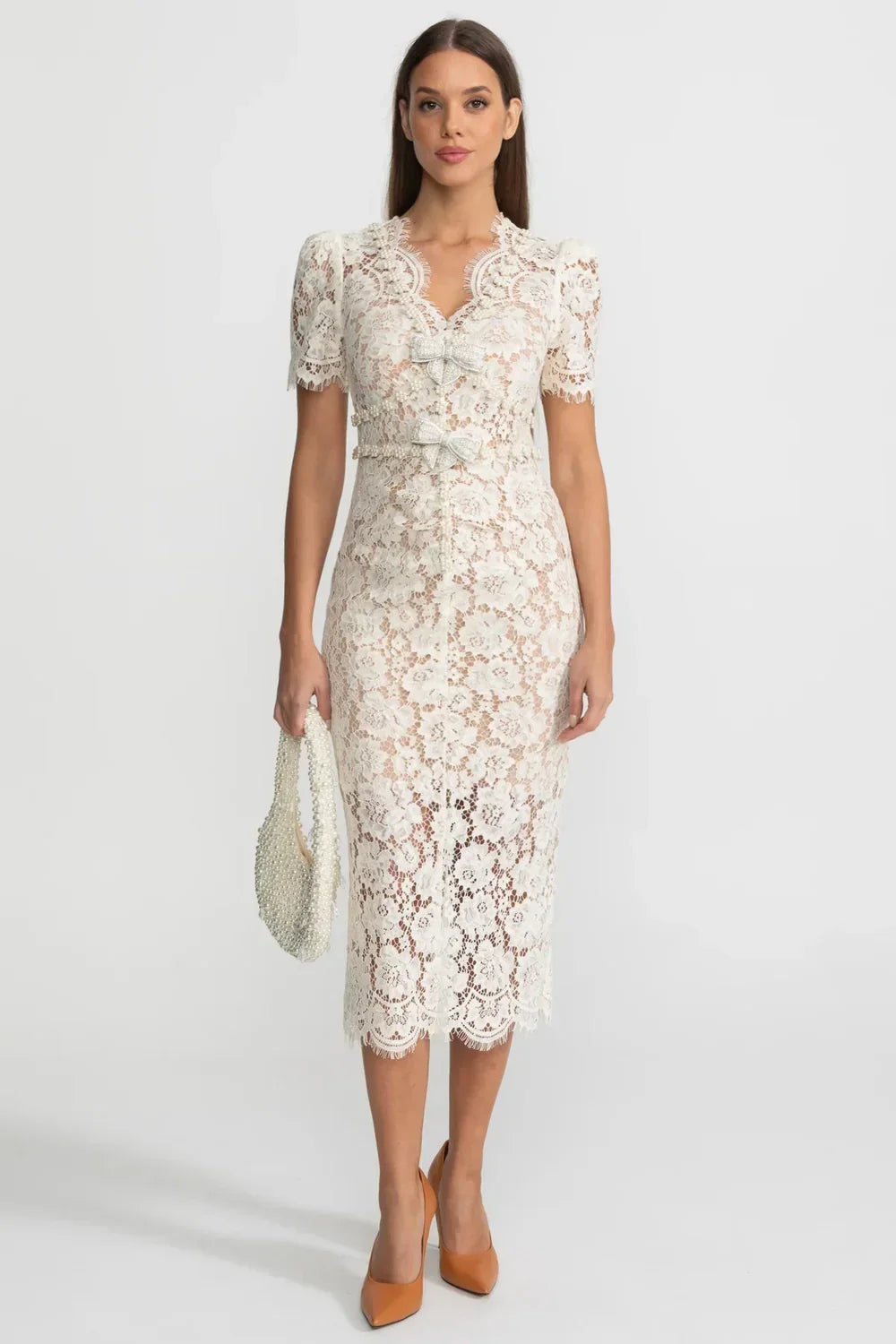 Vestido Midi em Renda Escultural com Cinto e Forro Acetinado