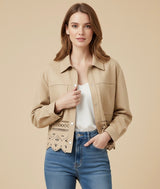 Dandara | Casaco Cropped Bege com Detalhes Vazados e Design Autoral