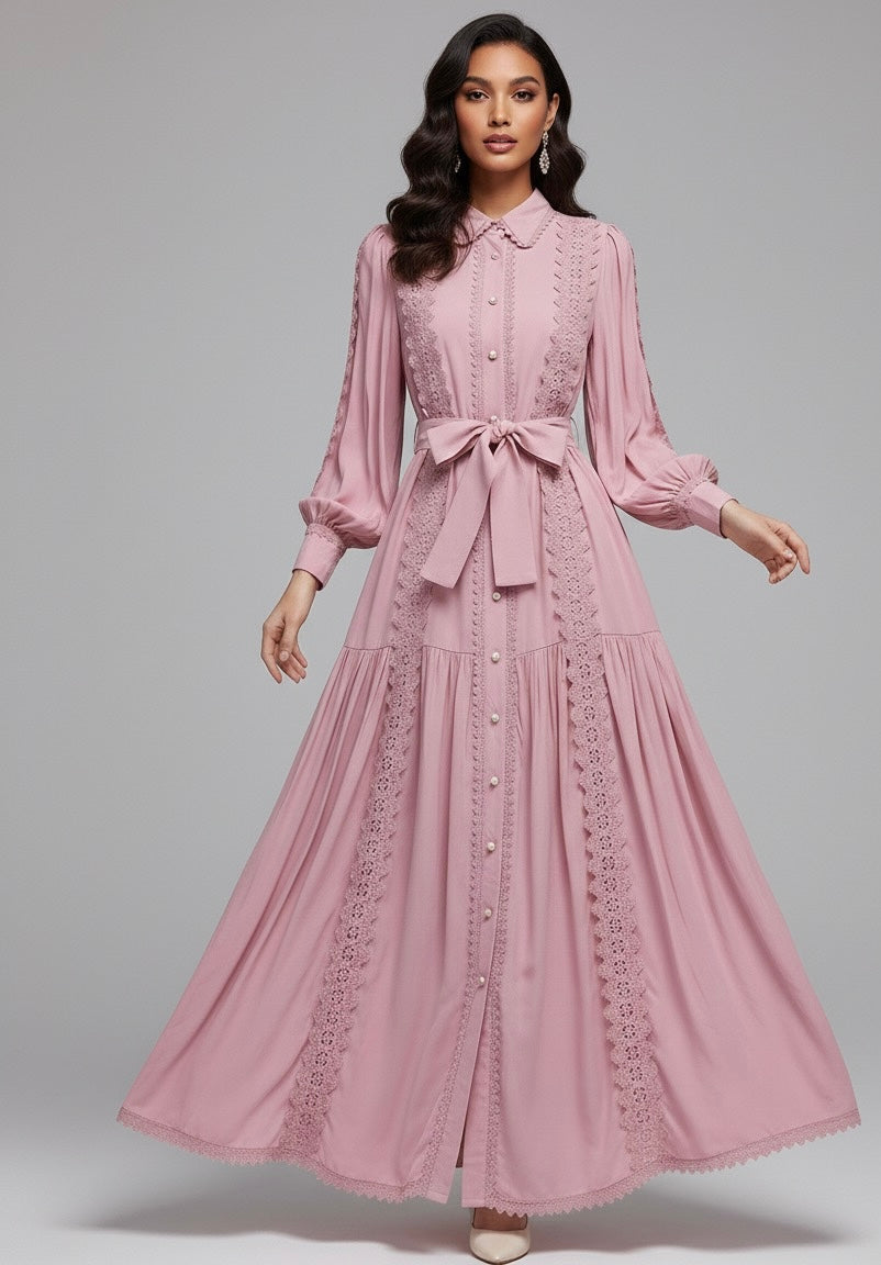 Mariana | Vestido Longo em Renda Patchwork com Botões e Cintura Ajustável