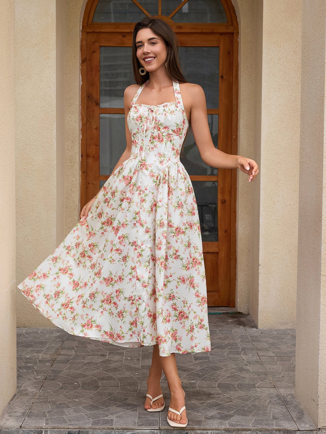 Benedita | Vestido Midi Floral com Alças Finas, Costas Abertas e Saia Rodada
