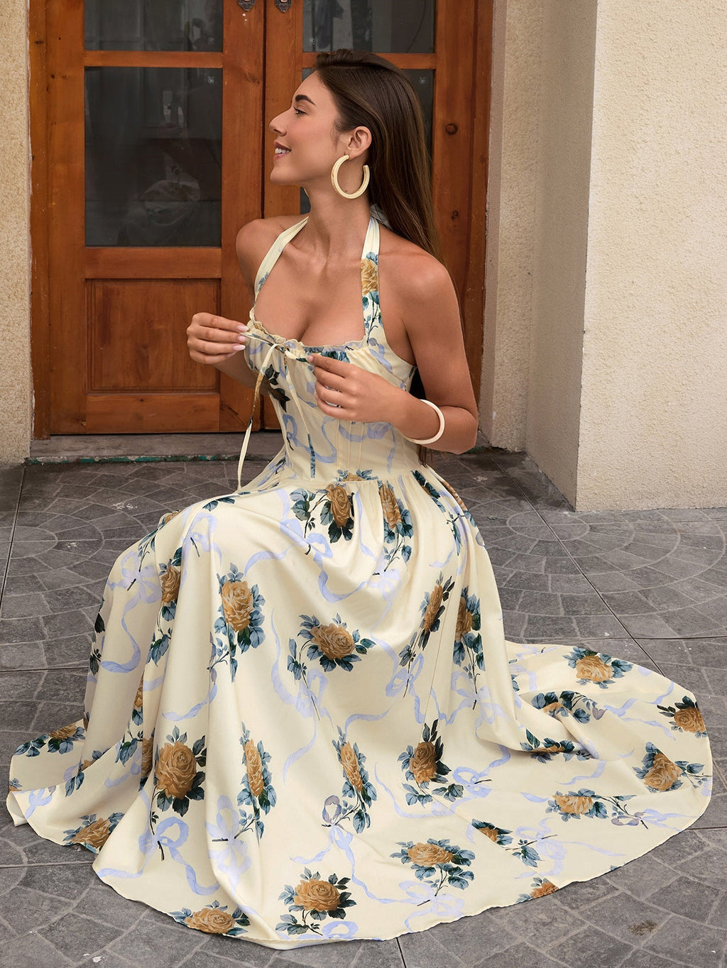Benedita | Vestido Midi Floral com Alças Finas, Costas Abertas e Saia Rodada