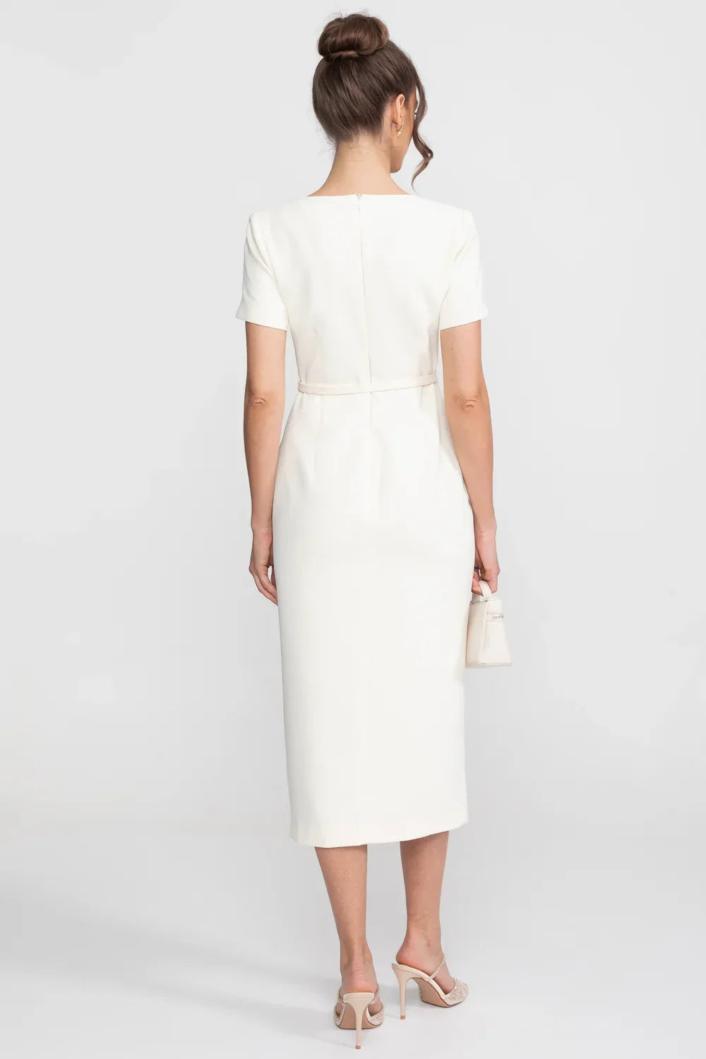 Vestido Longo de Alfaiataria Estruturada com Decote Quadrado e Cinto Coordenado