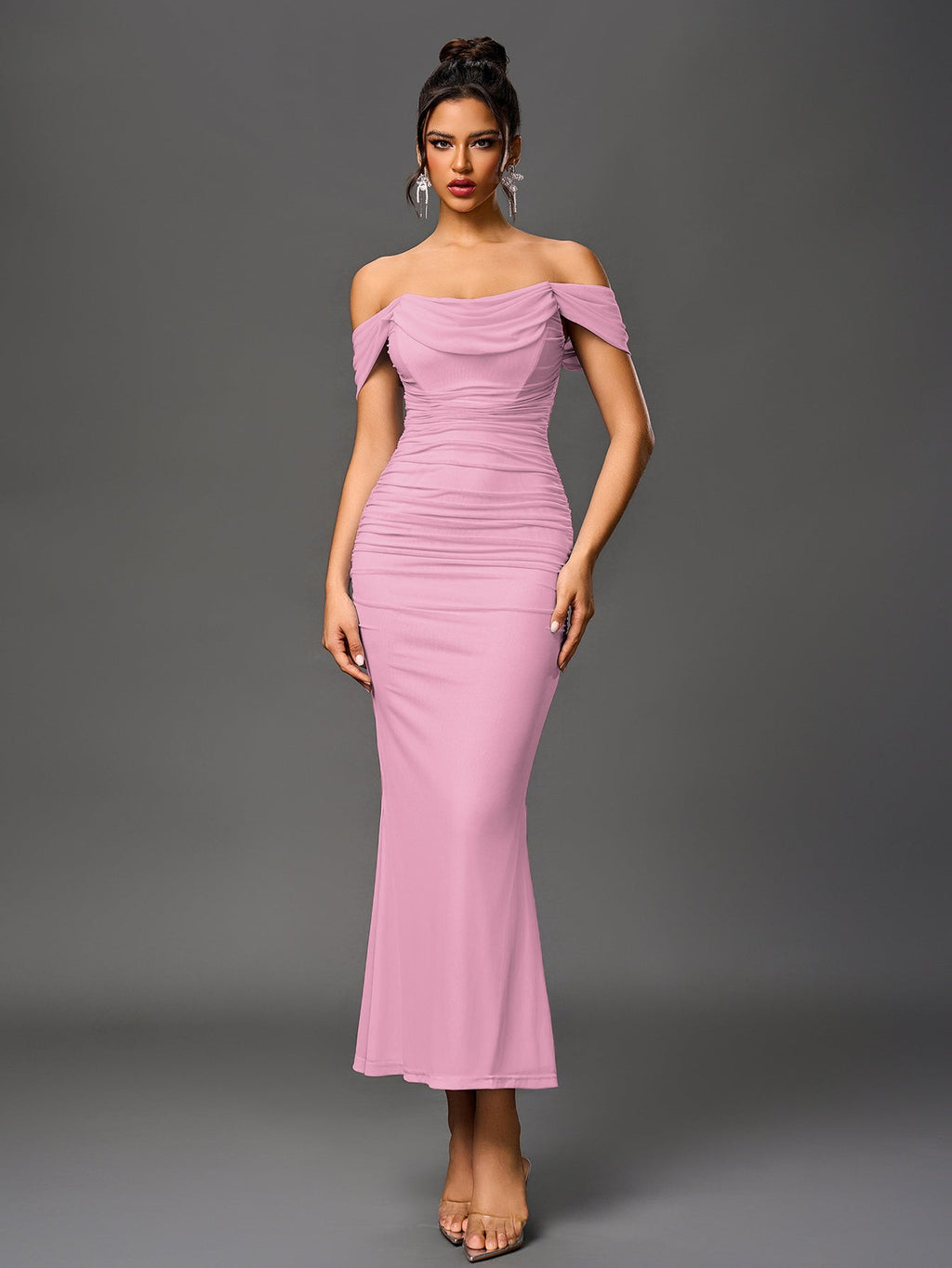 Brunilda | Vestido Midi Chocolate com Ombros Caídos e Franzido