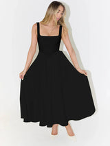 Marta | Vestido Midi Preto com Alças Largas e Saia Evasê de Caimento Perfeito