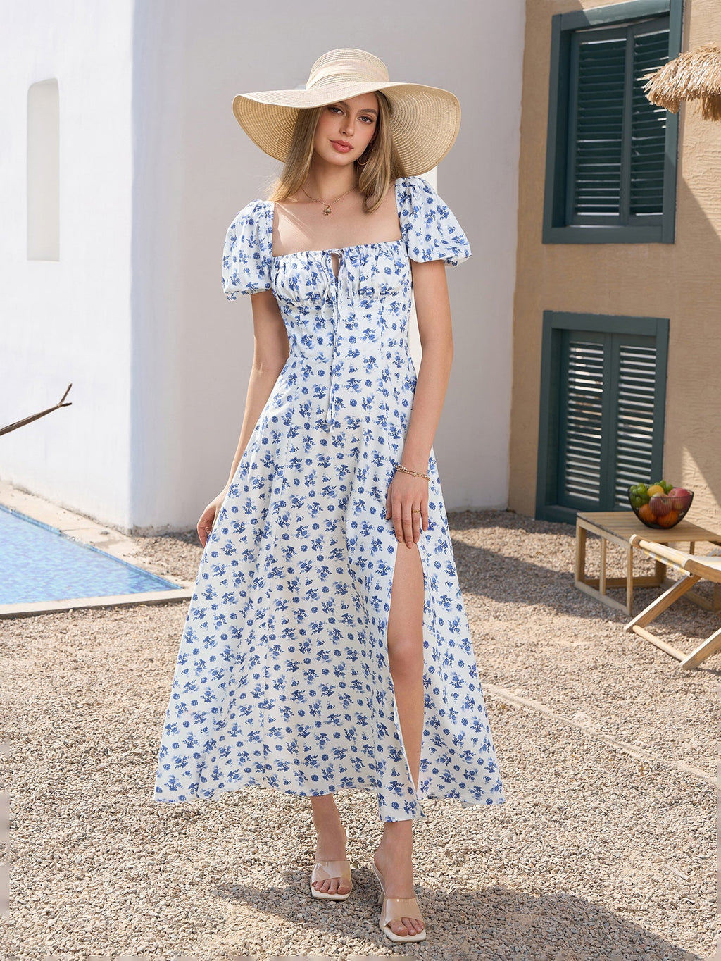 Marcelina | Vestido Midi Floral Azul com Manga Bufante e Fenda Alta