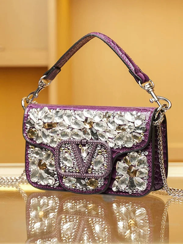 Bolsa Clutch Elegante com Pedrarias Bordadas à Mão
