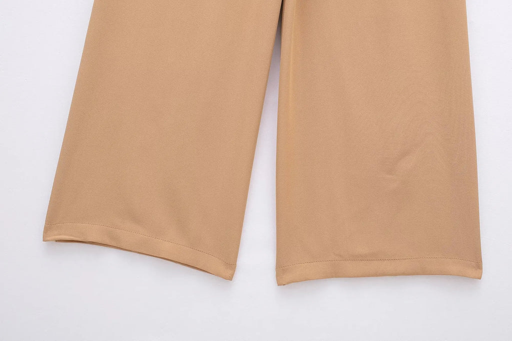 Calça Pantalona: Conforto e Sofisticação em Tecido Leve