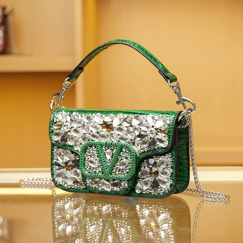 Bolsa Clutch Elegante com Pedrarias Bordadas à Mão