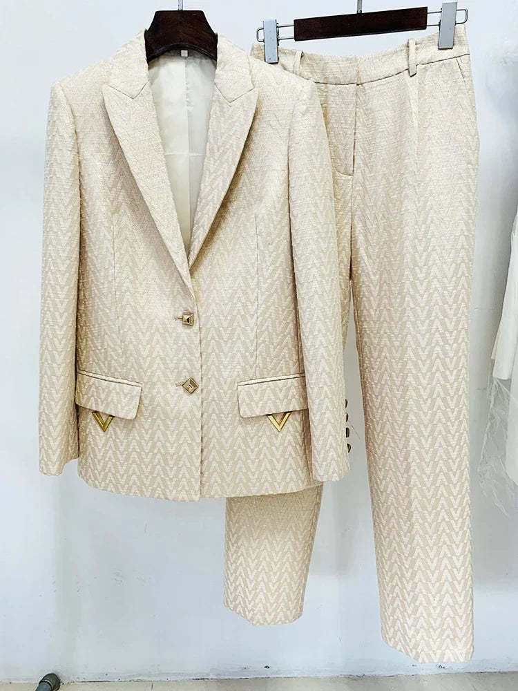 Conjunto de Luxo: Blazer e Calça em Jacquard com Monograma Exclusivo