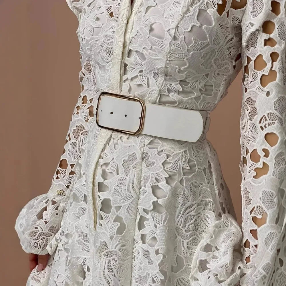 Sofia | Vestido Longo em Renda com Cintura Império e Decote em V
