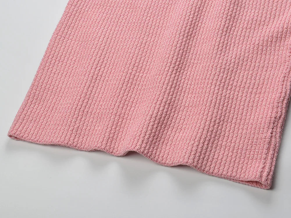 Vestido Midi em Tricô com Babados e Bordados de Pérolas – Luxo e Delicadeza