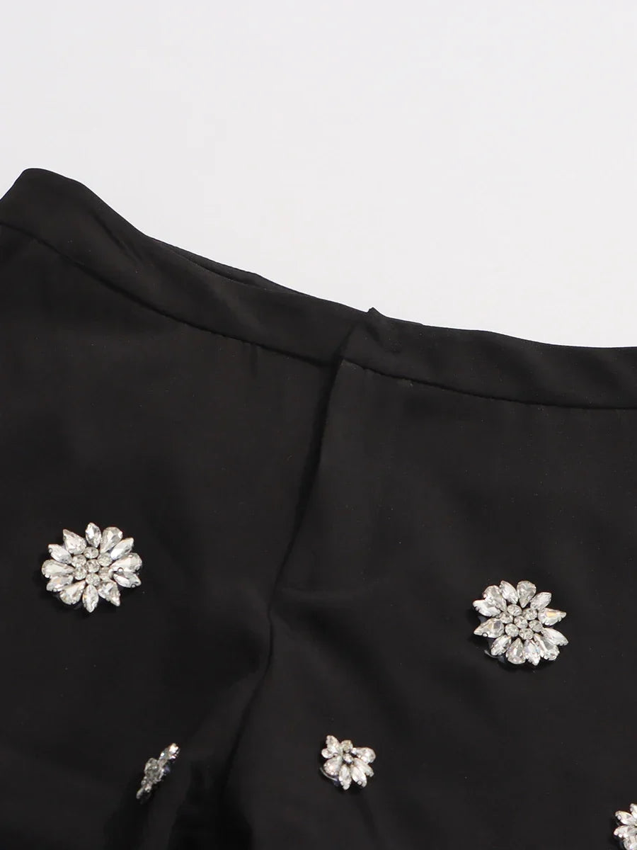 Conjunto de Alfaiataria Escultural com Blazer e Calça com Cristais