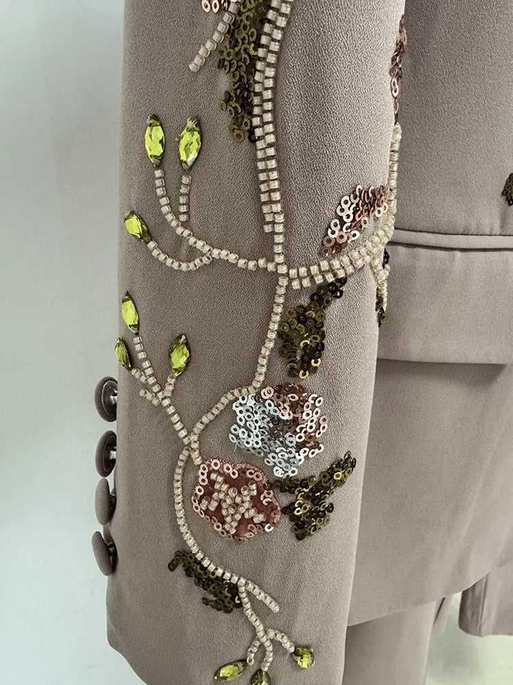 Conjunto Blazer Decorado em Bordado 3D e Calça Ampla Elegante