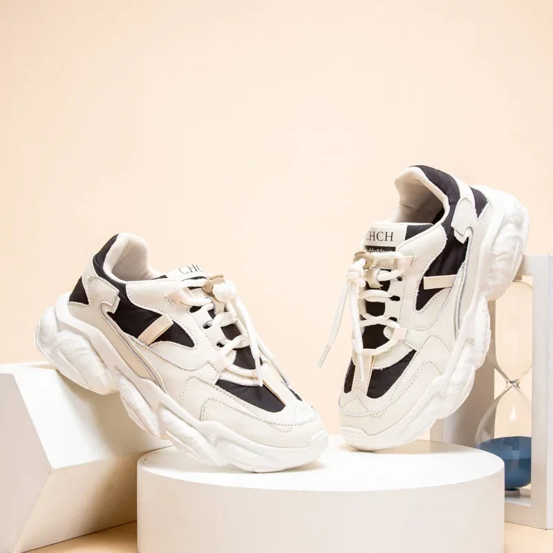 Tênis CHCH Esportivo Feminino em Malha Respirável com Design Moderno e Conforto Diário