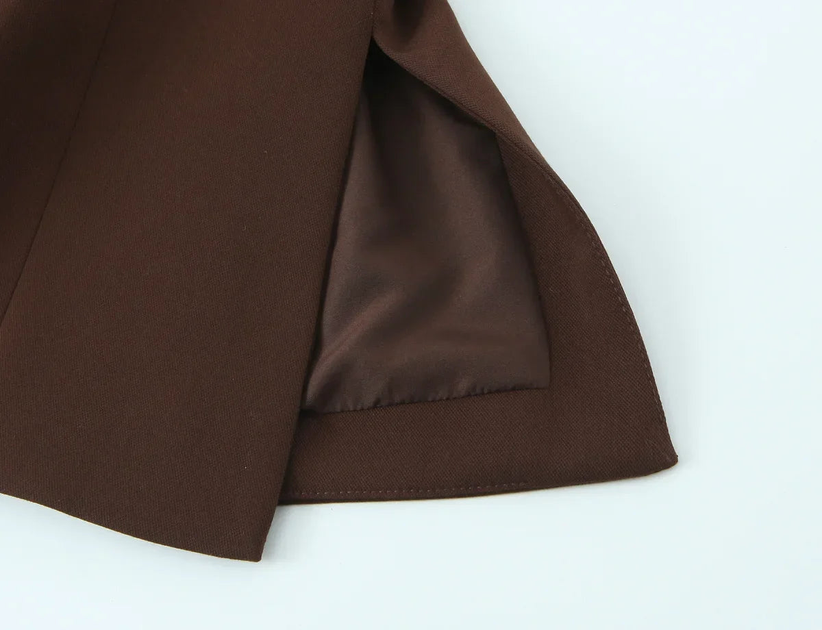 Conjunto de Alta Sastria com Colete Alongado, Faixa Regulável e Calça Fluida