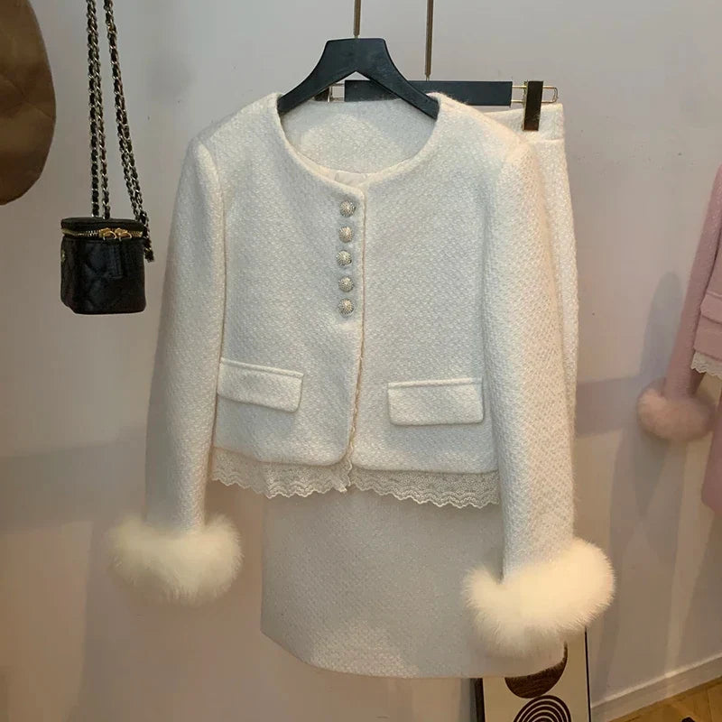 Conjunto Tweed Elegância Atemporal - Casaco Estruturado e Saia Cintura Alta