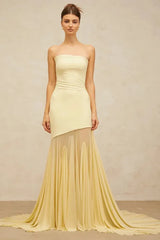 Vestido Maxi Escultural Amarelo com Estrutura de Corpete e Saia Fluida