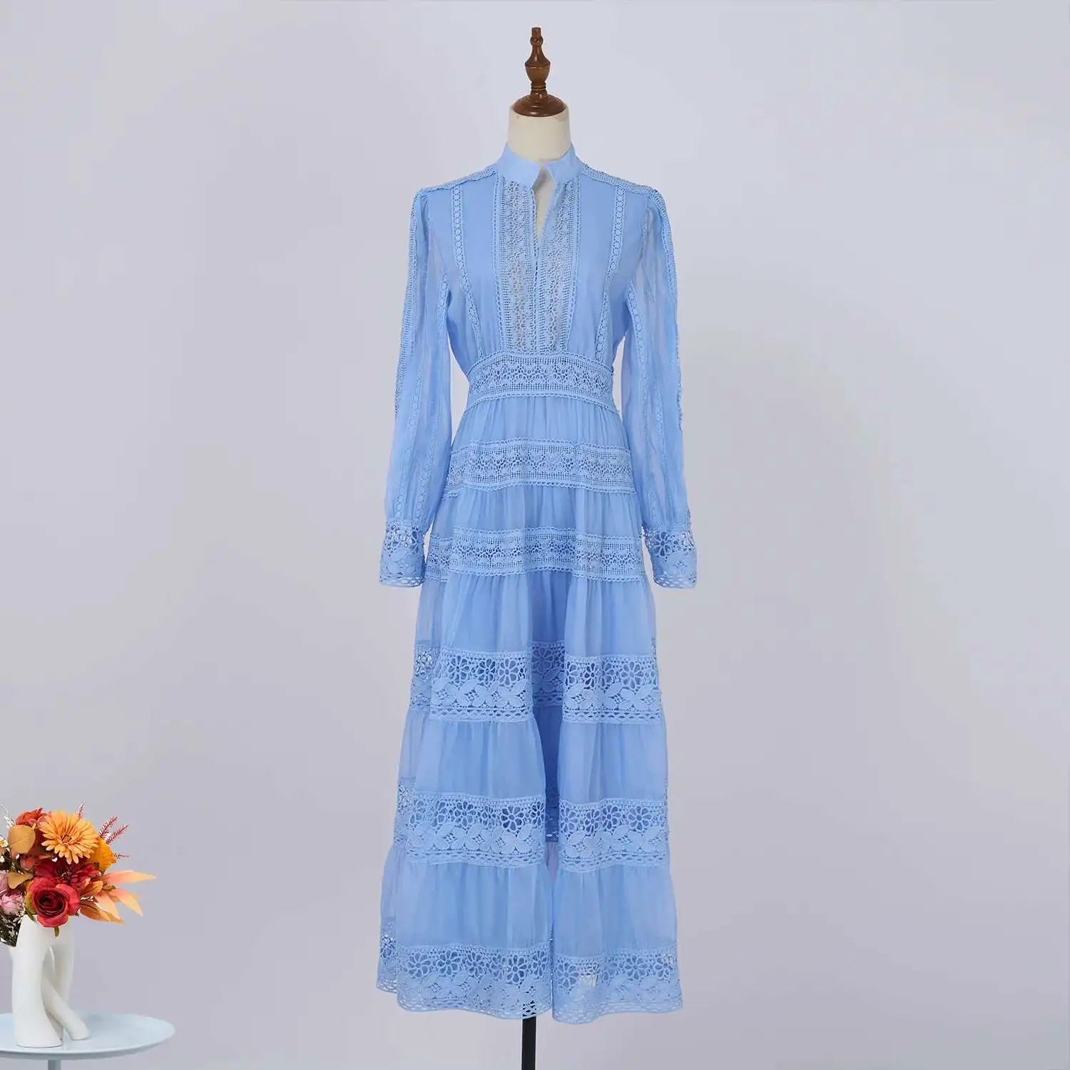 Cecília | Vestido Longo em Renda com Tecido 100% Algodão e Manga Longa