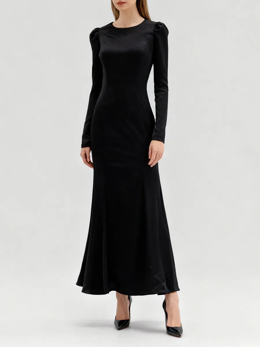 Vestido Sereia Elegante com Mangas Longas e Decote Costas em Formato de Coração