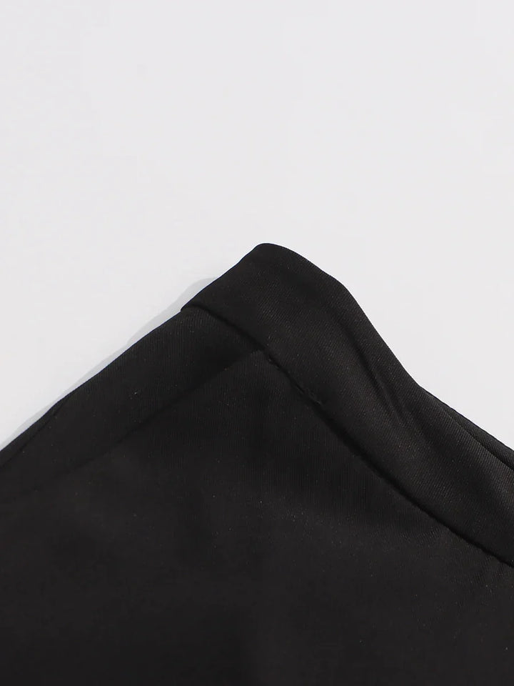 Conjunto de Alfaiataria Escultural com Blazer e Calça com Cristais