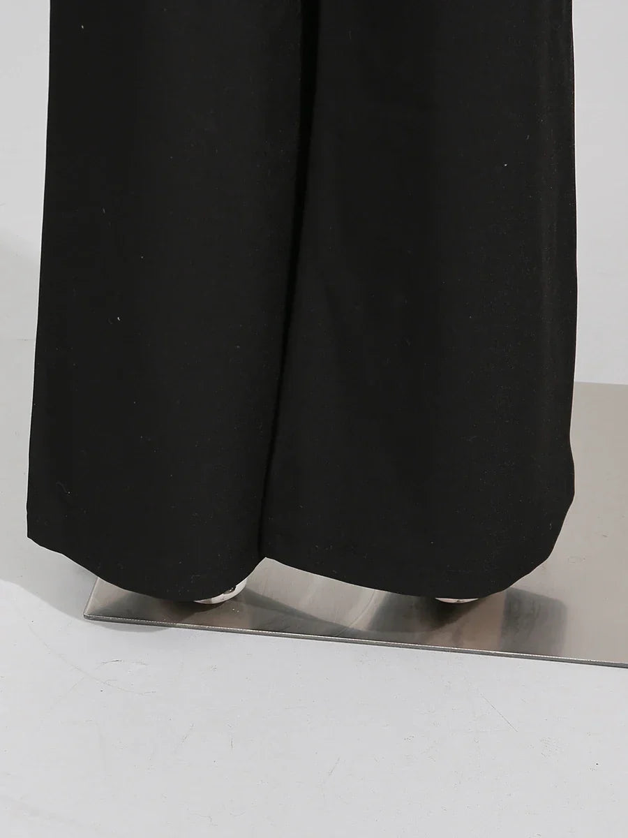 Conjunto de Alfaiataria Escultural com Blazer e Calça com Cristais