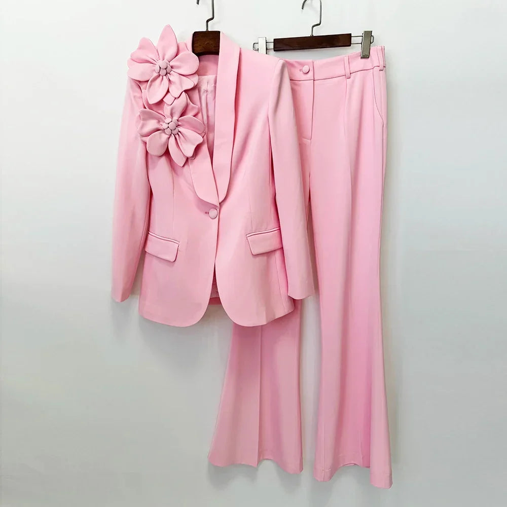 Conjunto de Alfaiataria 2 Peças: Blazer com Aplicação de Flor 3D e Calça