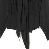 Camisa Preta Fluida Designe Atemporal