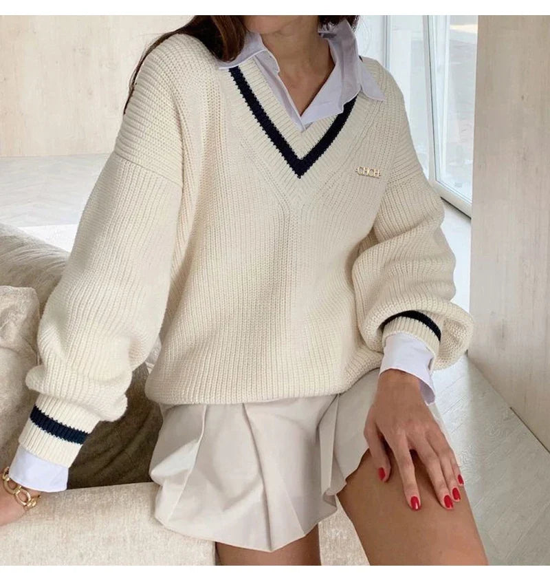Suéter CHCH Feminino Elegance — Tricot Refinado com Design Atemporal para Looks Sofisticados