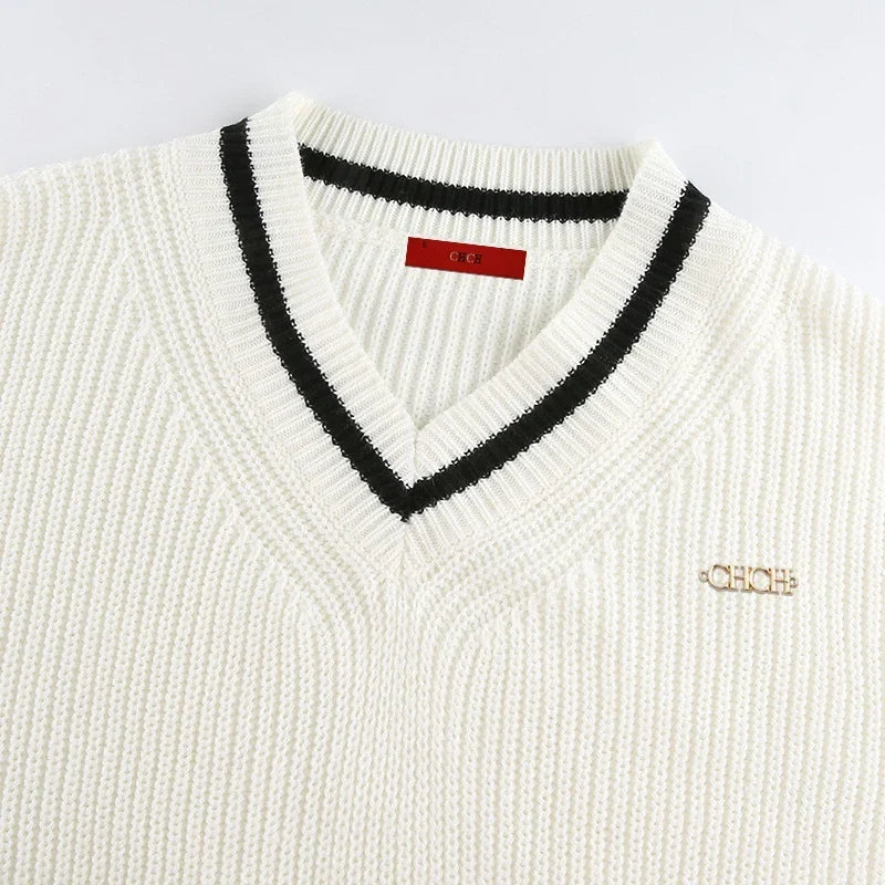 Suéter CHCH Feminino Elegance — Tricot Refinado com Design Atemporal para Looks Sofisticados