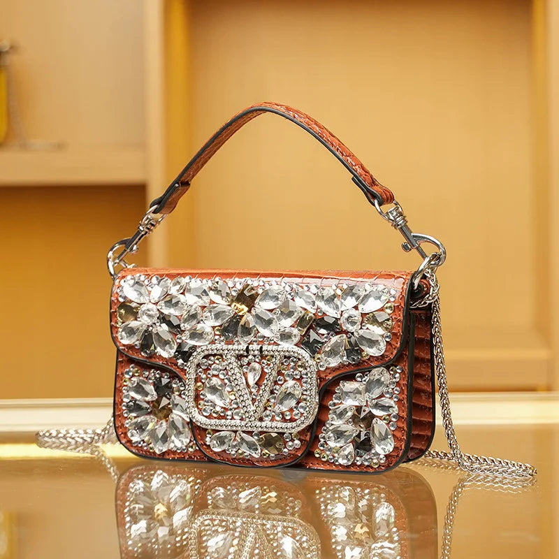 Bolsa Clutch Elegante com Pedrarias Bordadas à Mão