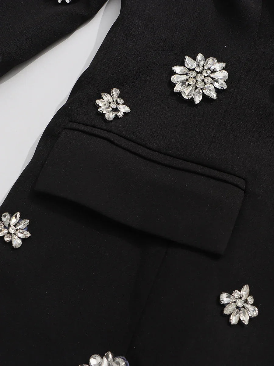 Conjunto de Alfaiataria Escultural com Blazer e Calça com Cristais
